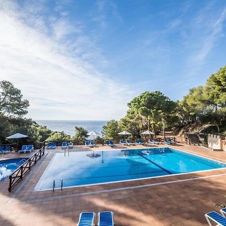 Camping Sunissim Cala Llevado 4* by Locatour Hotel Tossa de Mar Esterno foto