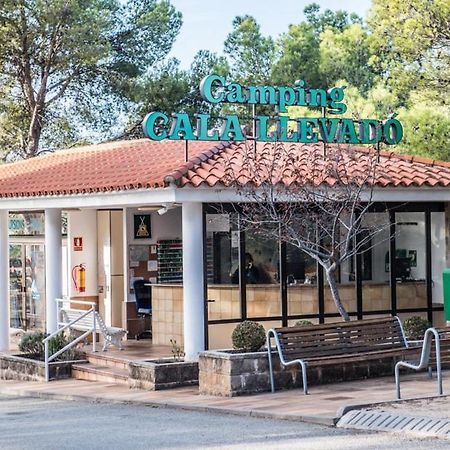 Camping Sunissim Cala Llevado 4* by Locatour Hotel Tossa de Mar Esterno foto