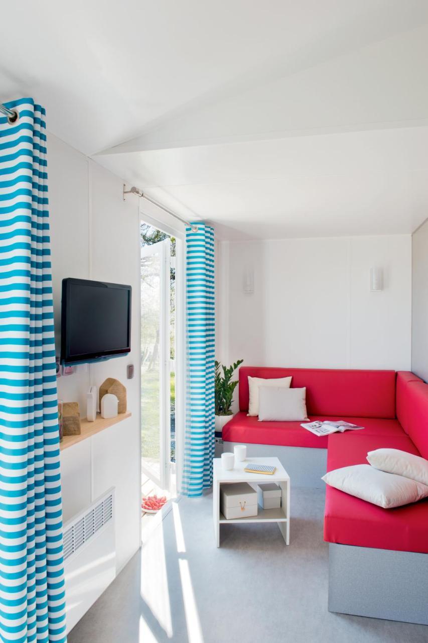 Camping Sunissim Cala Llevado 4* by Locatour Hotel Tossa de Mar Esterno foto