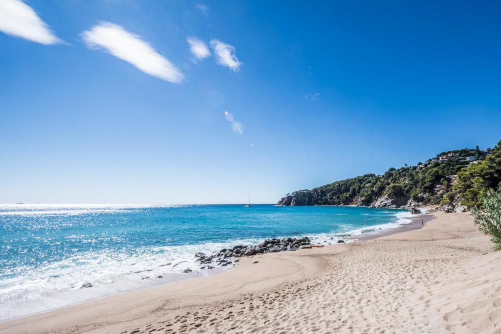 Camping Sunissim Cala Llevado 4* by Locatour Hotel Tossa de Mar Esterno foto