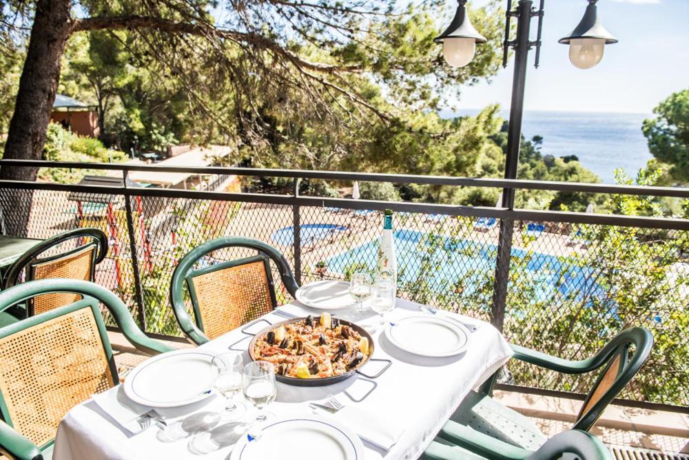 Camping Sunissim Cala Llevado 4* by Locatour Hotel Tossa de Mar Esterno foto